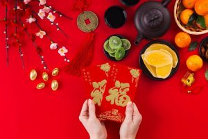 CNY Gift Ideas: Gifting Etiquette and Traditions in Singapore