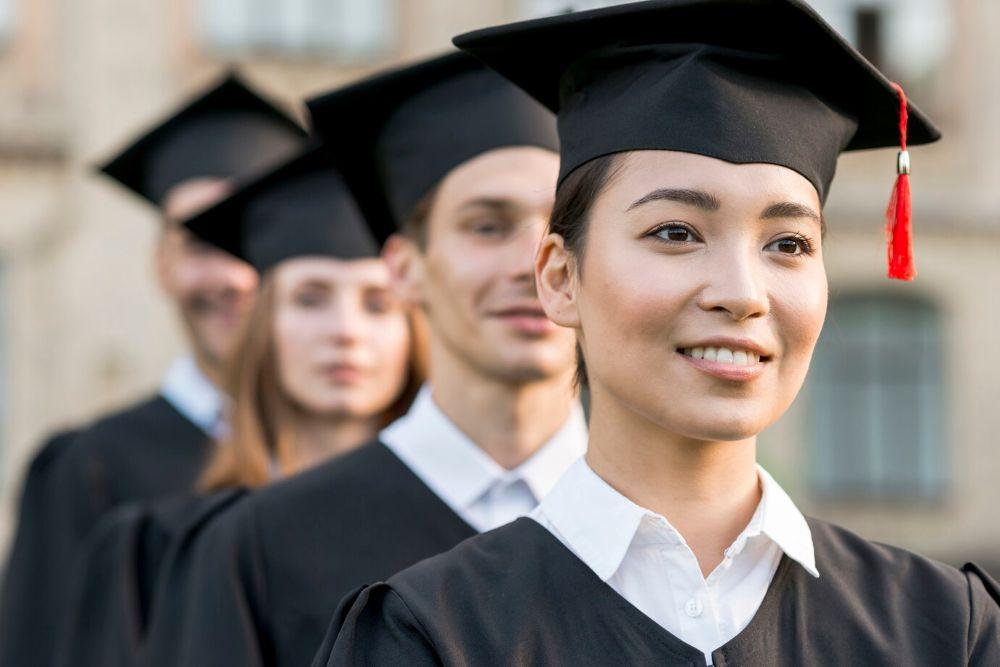 4-graduation-day-enjoy-the-moment
