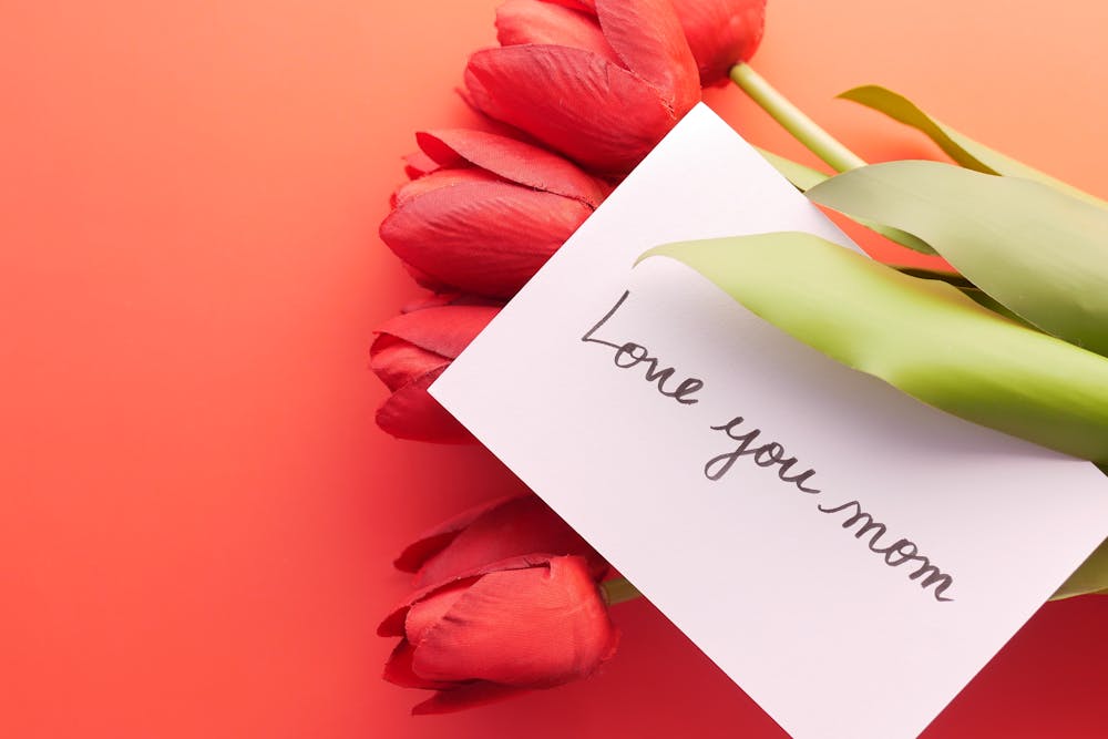 making-your-gifts-for-mom-truly-meaningful